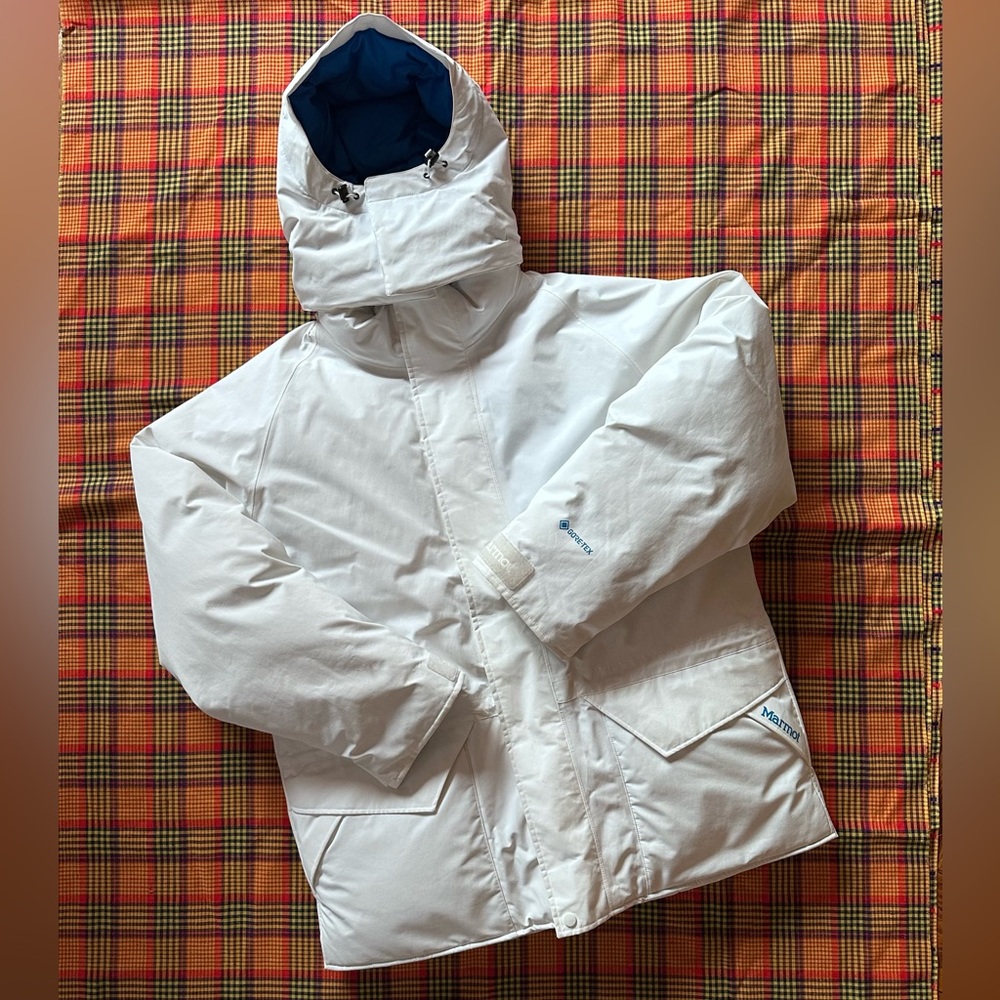 Mammoth parka in white
